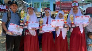 Siswa MI Irsyadul Ibad Dempo Barat Pasean Pamekasan 